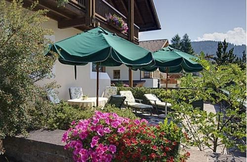 Panorama Garni Ingrid Hotel Dobbiaco Ngoại thất bức ảnh