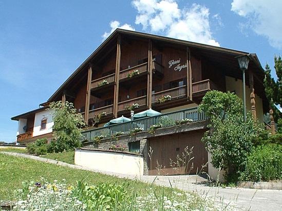 Panorama Garni Ingrid Hotel Dobbiaco Ngoại thất bức ảnh